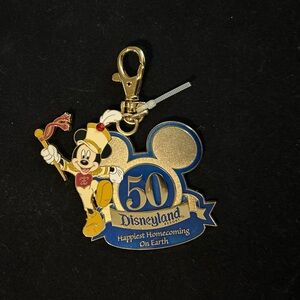 Disneyland Resort 50th Anniversary Mickey Marching Band Latch Clip.
